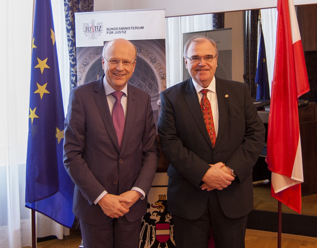 EuGH-Präsident Koen Lenaert mit Justizminister Wolfgang Brandstetter