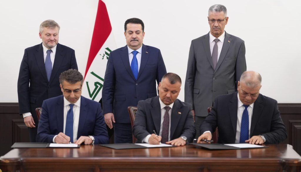 bp has received the final government ratification for its contract concerning the oil field investments in Iraq. It was signed by bp Chief Executive Officer Murray Auchincloss (left) in a meeting in Baghdad with Iraq Prime Minister H.E. Mohammed Shia' Al Sudani, H.E. Hayan Abdul Ghani, Deputy PM for Energy Affairs and Minister of Oil, together with Nader Zaki, bp regional president for Middle East and North Africa, and Zaid Elyaseri, bp President Iraq. © bp