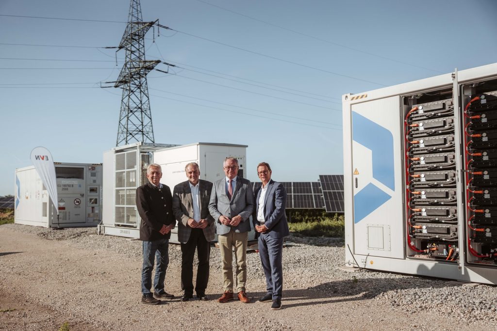 Im Bild v.r.n.l. Stefan Szyskowitz, NÖ LH-Hauptmannstellvertreter Stephan Pernkopf mit den Bürgermeistern von Trumau und Tattendorf