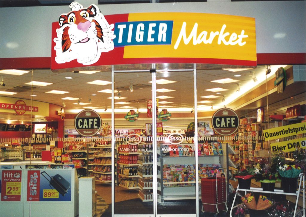 Mit einem eigenen Marktdesign signalisieren die Tankstellen ihre Convenience-Kompetenz für das Shop-Geschäft. 
© Energie Vision